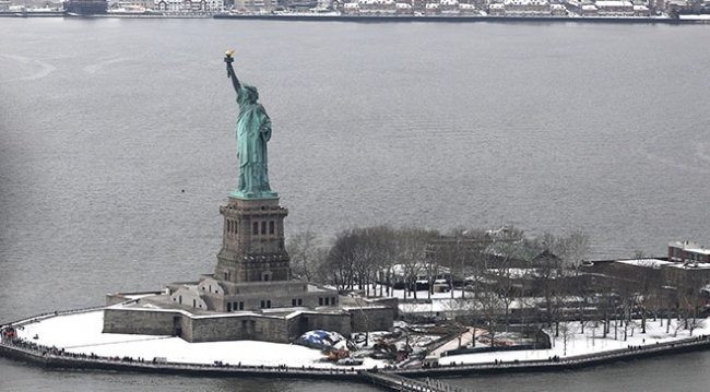 ABD'de kar fırtınası hayatı felç etti