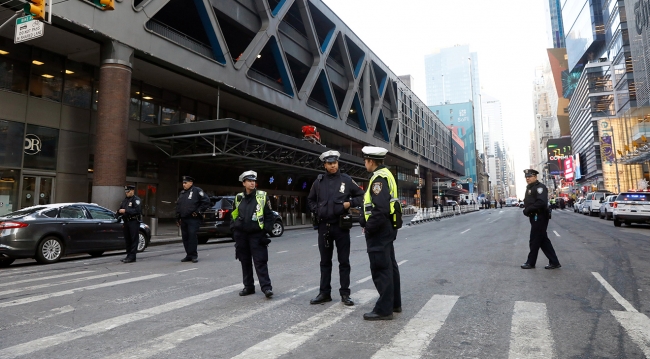 Manhattan'da otobüs terminalinde patlama