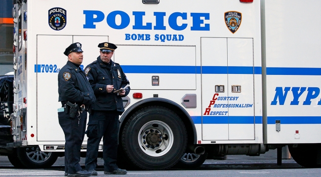 Manhattan'da otobüs terminalinde patlama