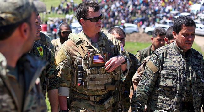 ABD bütün dünyanın gözü önünde teröristlere kalkan oluyor