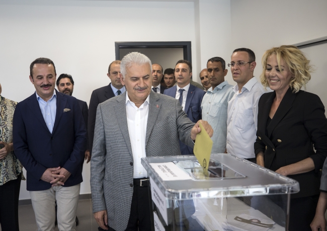 Başbakan Yıldırım: Türkiye yeni hedeflere istikrar ve güvenle ilerleyecek