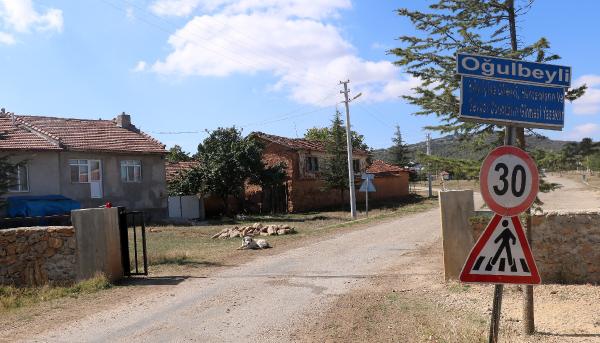 Afyonkarahisar'da kapılı köy