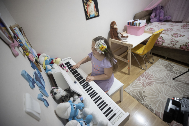 Görme engelli Ada'nın üstün yeteneği, BİLSEM'de keşfedildi