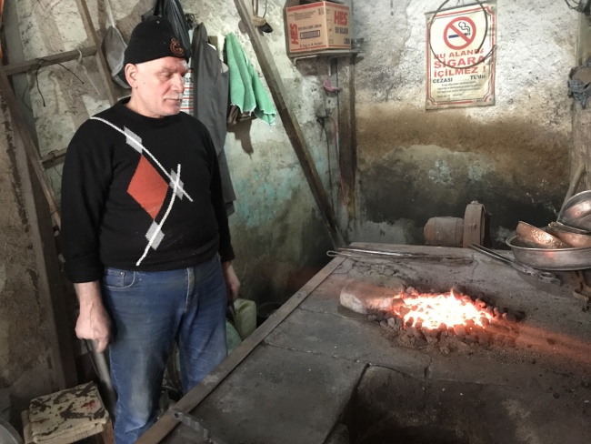 45 yıllık bakır ustasının tek isteği mesleğini yaşatmak