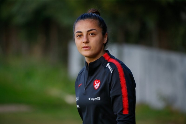 Süper Lig kulüplerine kadın futbolu çağrısı