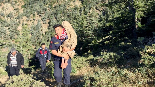 Ormanlık alanda oyun oynarken kaybolan çocuklar bulundu