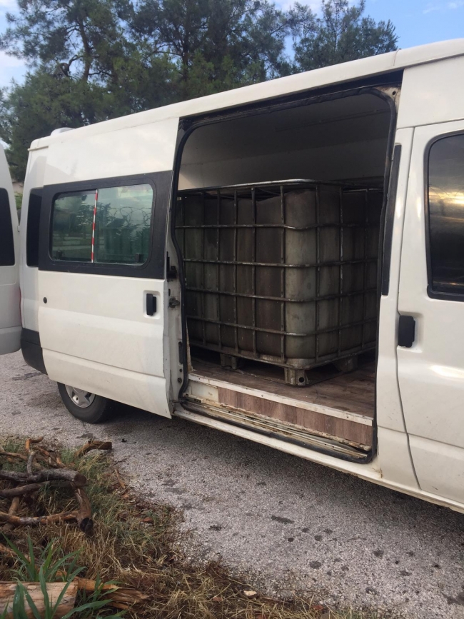 Adana'da 2 bin litre kaçak akaryakıt ele geçirildi