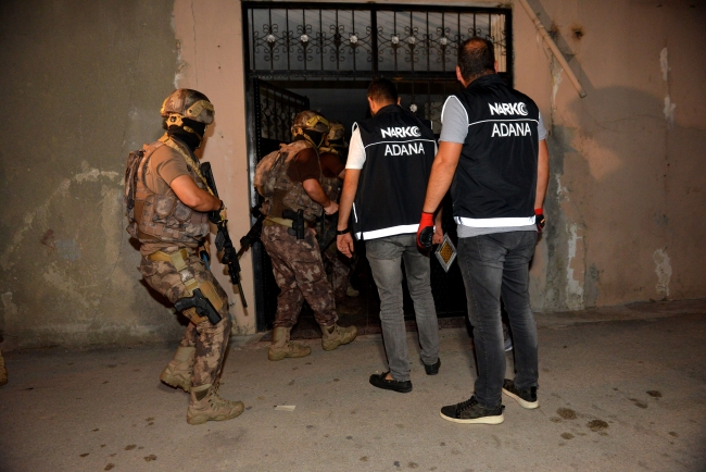 Adana'da zehir tacirlerine şafak baskını: 38 gözaltı kararı