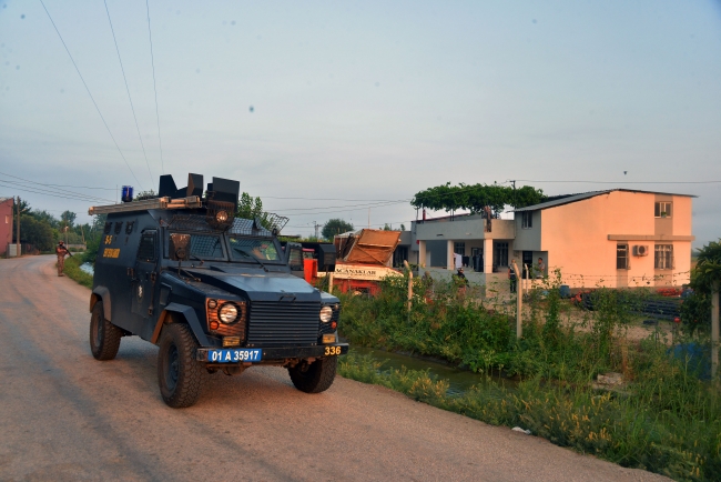 Adana'da 30 ayrı suça karışan organize suç örgütüne operasyon: 13 gözaltı