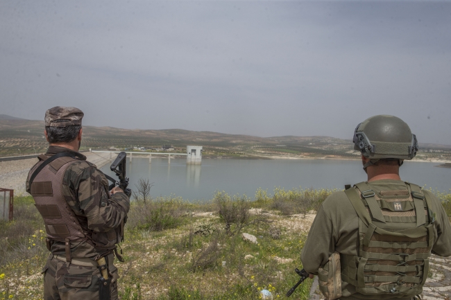 Afrin’de su hatları iyileştiriliyor
