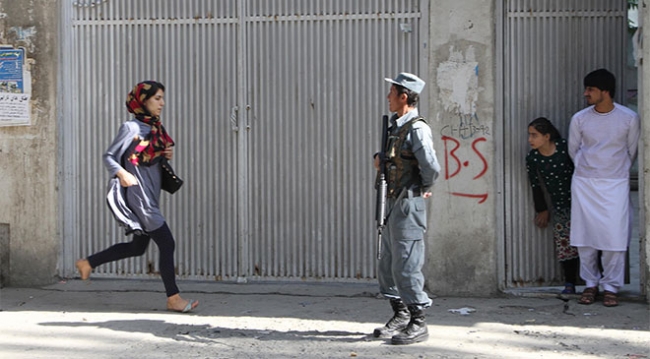 BM: Afganistan'da geçen yıl saldırılarda yaklaşık 3438 kişi hayatını kaybetti