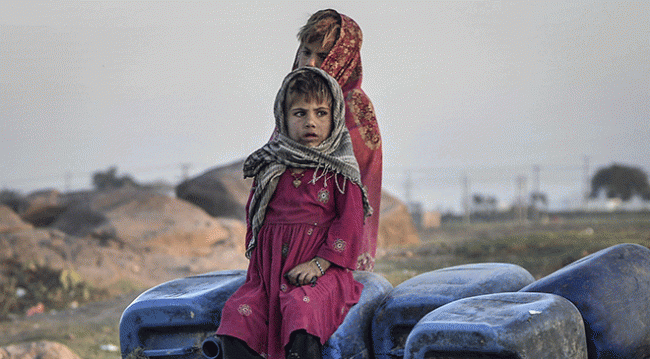 Pakistan'daki Afgan mülteciler ülkelerine dönmek istemiyor