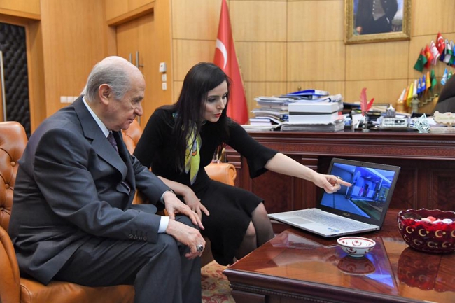 Afrin şehidi Özalkan'ın vasiyeti olan okulun projesi MHP Genel Başkanı Bahçeli'ye sunuldu