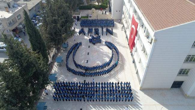 Kilis'te liselilerden komando andı