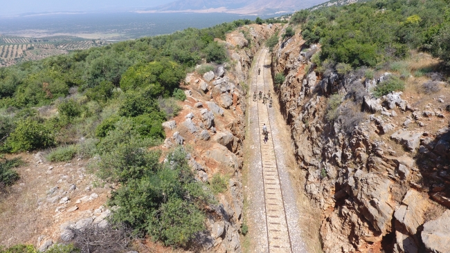 Mehmetçik Afrin’de arama tarama çalışmalarına devam ediyor