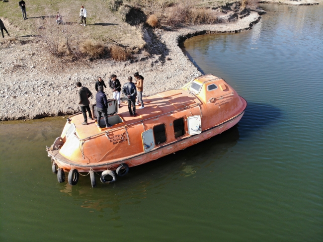 Denizi olmayan Diyarbakır'a "denizaltı" getirdi