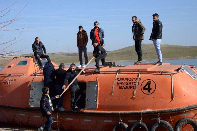 Denizi olmayan Diyarbakır'a "denizaltı" getirdi
