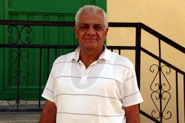 Kediler için cuma namazı sonrası yardım topladılar