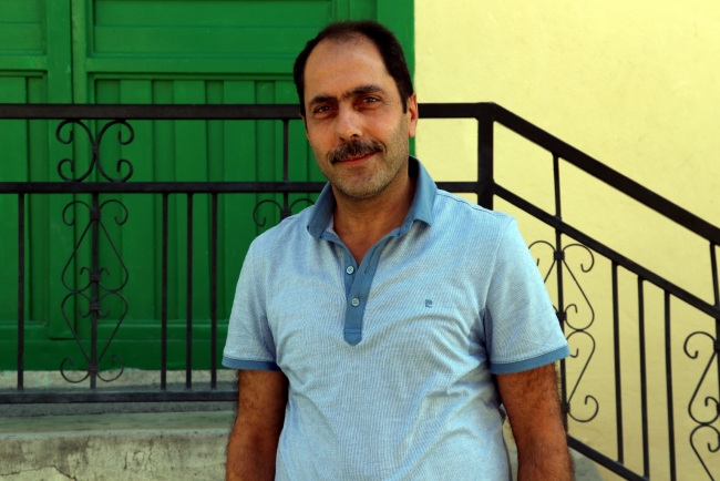 Kediler için cuma namazı sonrası yardım topladılar