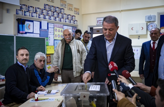 Bakanlar oylarını kullandı