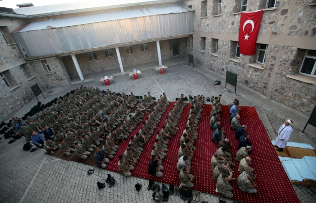 Bakan Akar: Önümüzdeki günlerde terörü mutlaka sona erdireceğiz