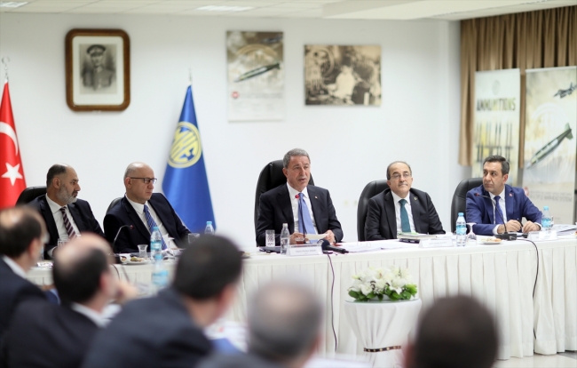 Milli Savunma Bakanı Akar: Milli ve yerli savunma sanayi tercih değil zorunluluk