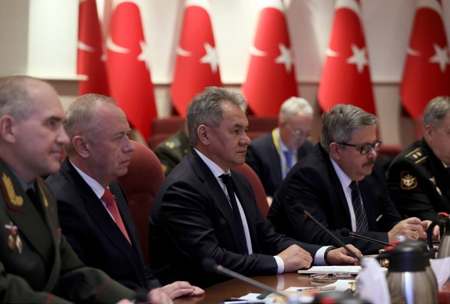 Milli Savunma Bakanı Akar, Rus mevkidaşıyla görüştü