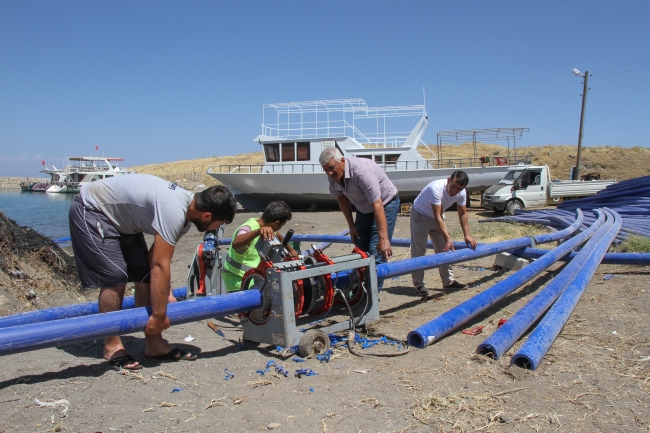 Van Akdamar Kilisesi tatlı suya kavuşuyor