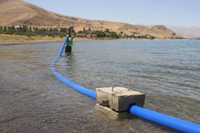 Van Akdamar Kilisesi tatlı suya kavuşuyor