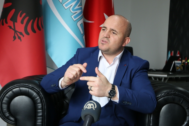 Arnavutluk halkından Zeytin Dalı Harekatı'na destek