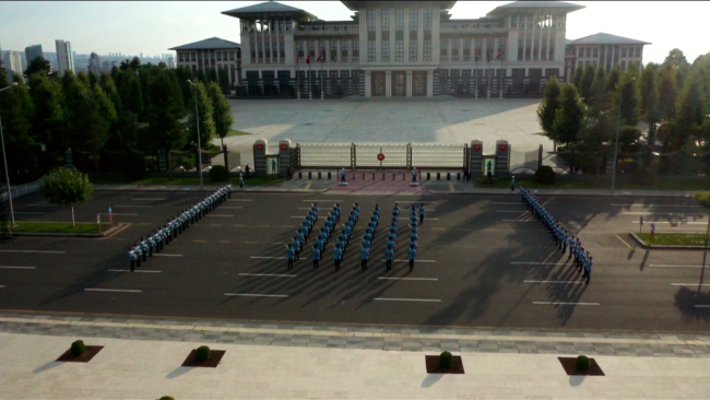 Cumhurbaşkanlığı Muhafız Alayı'nın gösterisi ilgiyle izlendi