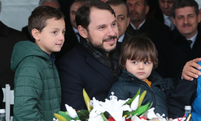 Siyasilerden 23 Nisan mesajları