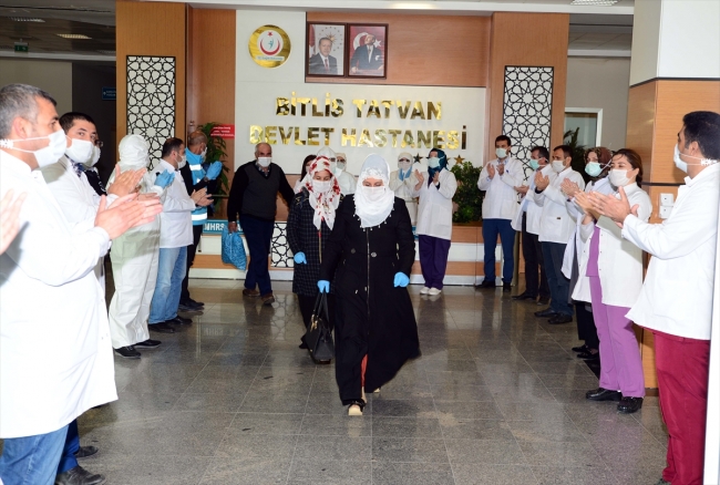 Bitlis'te koronavirüsü yenen 9 hasta taburcu oldu