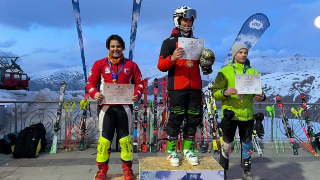 Alp Disiplini Çocuk Milli Takımı'ndan 5 madalya