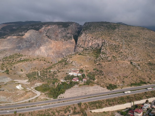 Amanoslar teröristlere dar edildi