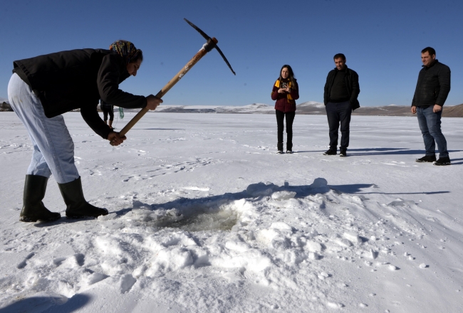 Eskimo usulü balık avı ekmek kapısı oldu
