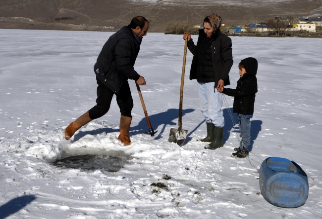 Eskimo usulü balık avı ekmek kapısı oldu