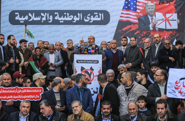 Hamas'ın üst düzey yöneticilerinden Halil el-Hayye, gösteriye katılarak konuşma yaptı. | Fotoğraf: AA