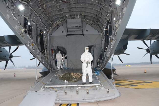 Türkiye, Wuhan'a askeri kargo uçağını göndererek vatandaşlarını hızlıca tahliye etmişti. Foto: AA