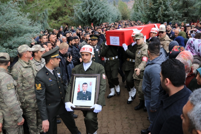 Türkiye şehitlerini uğurladı