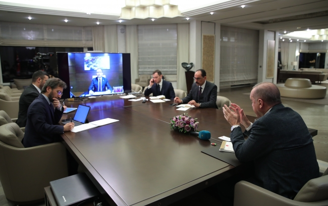 Cumhurbaşkanı Erdoğan, kabine üyeleriyle video konferansta görüştü