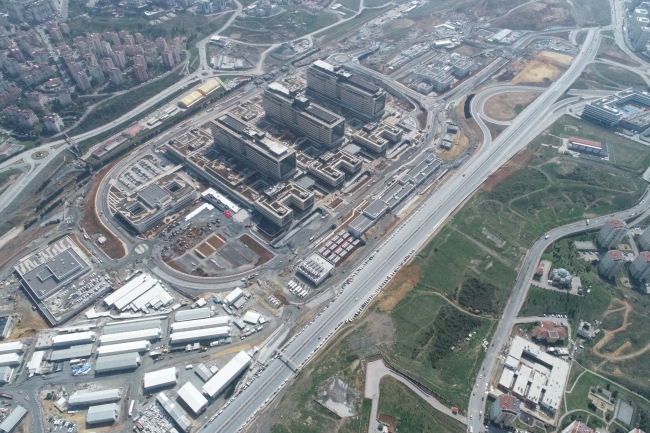 İkitelli Şehir Hastanesi'nin yollarını Bakanlık yapacak