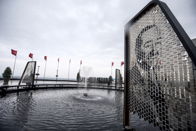 Demokrasi ve Özgürlükler Adası'nda geçmişe yolculuk