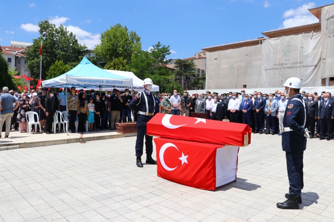 Sakarya şehitlerine son görev