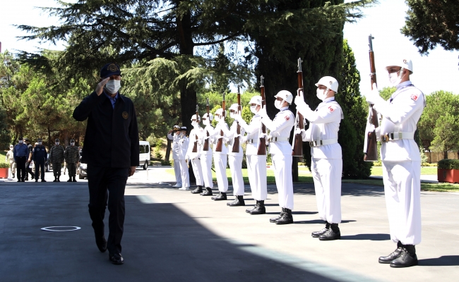 Akar ve komutanlardan Donanma Komutanlığı'nda Oruç Reis incelemesi