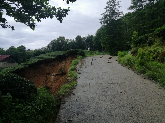 Of ve Hayrat'ta yaralar sarılıyor