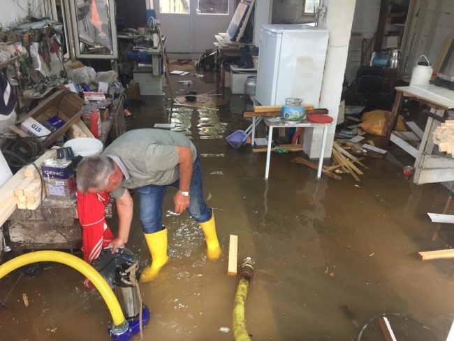 Samsun'da yağış su baskınlarına yol açtı