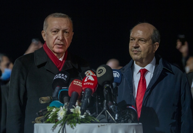 Türkiye Cumhurbaşkanı Recep Tayyip Erdoğan ve KKTC Cumhurbaşkanı Ersin Tatar. Foto: AA