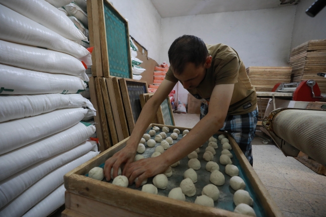 Filistin'de fırın işleten engelli kardeşler engel tanımıyor