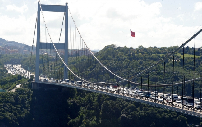 FSM Köprüsü 32 yıldır iki kıtanın trafiğini sırtlanıyor